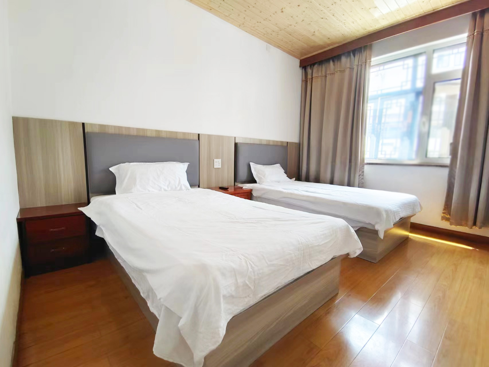 桐廬蘆茨灣蒙恩農(nóng)家樂飯店